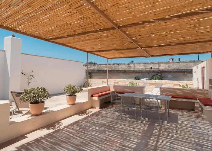 Lotus Apartment & Rooftop By Residence Colibri